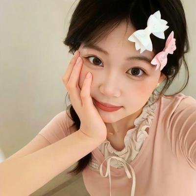 女大学生